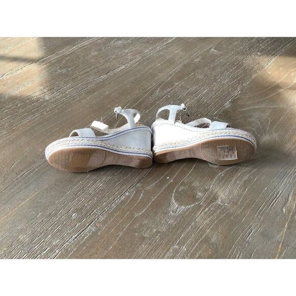 Stuart Weitzman girls wedge sandals Sz 11 dressy wedding silver shoes - Picture 5 of 6